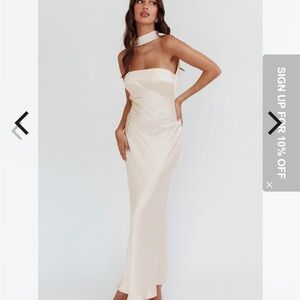 Selfie Leslie Damsel dress